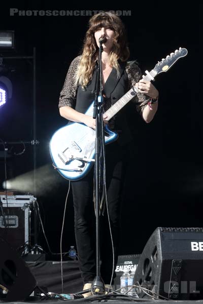 LOU DOILLON - 2016-07-03 - HEROUVILLE SAINT CLAIR - Chateau de Beauregard - Scene Beauregard - 